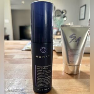 Smoothing Anti-Frizz™ Blow Out Spray BRAND NEW